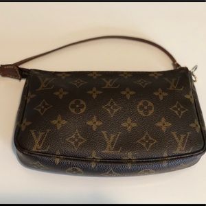 Louis Vuitton Pochette